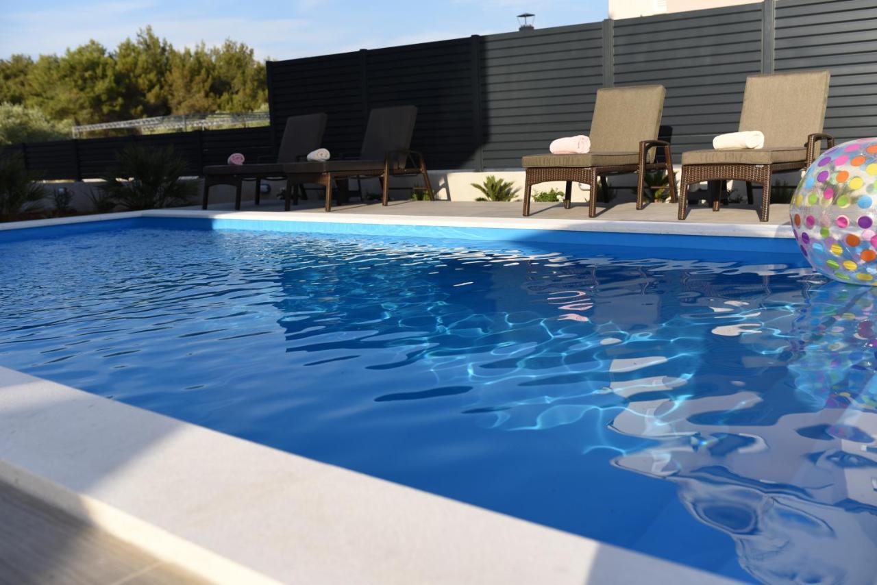 B1Villa 스리마 외부 사진